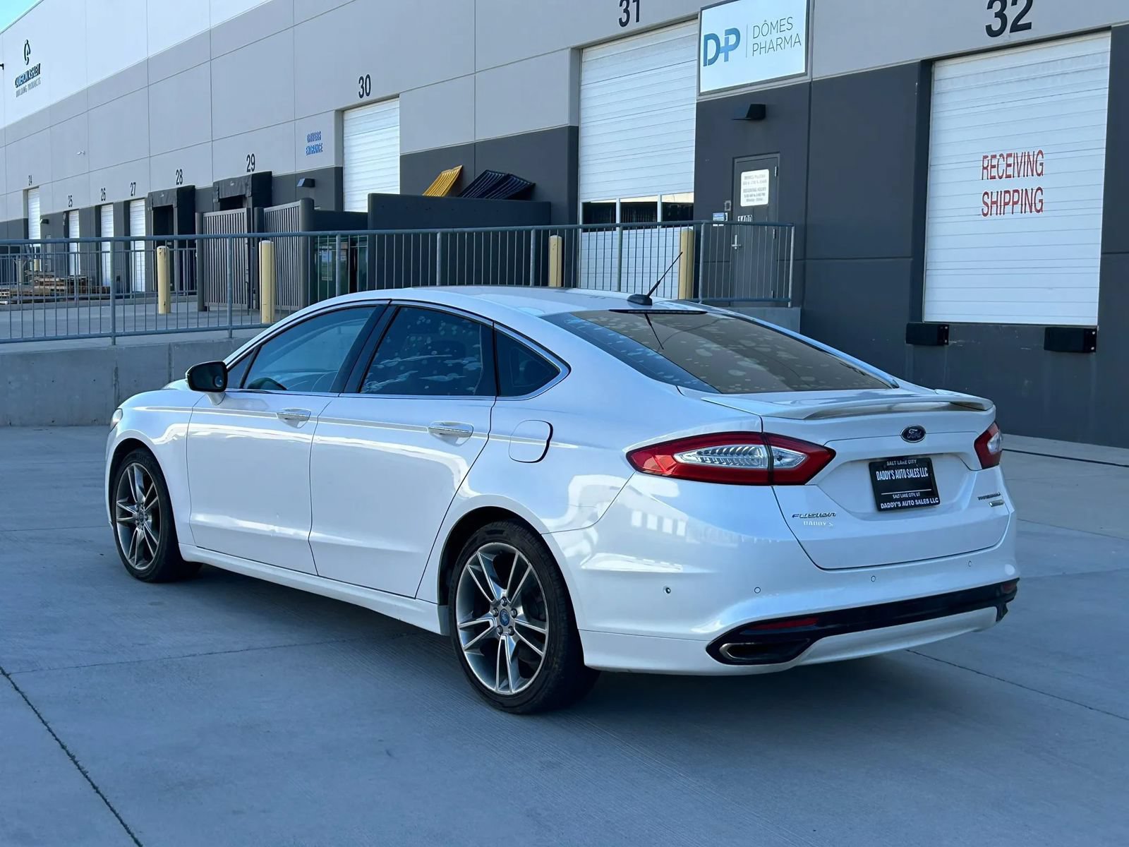 Used 2013 Ford Fusion Titanium w/ Titanium Driver Assist Pkg FWD image 3