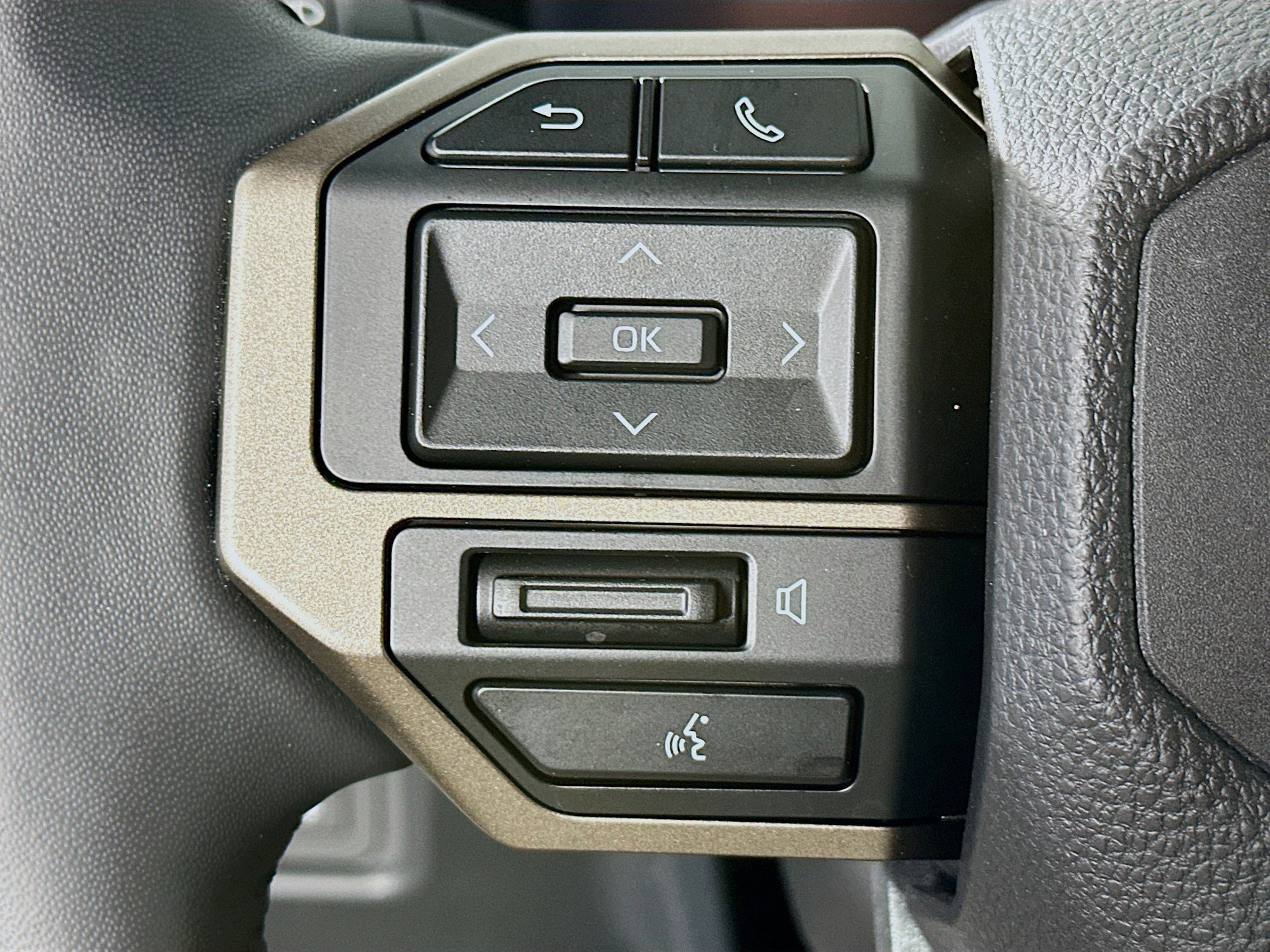 Used 2024 Toyota Land Cruiser image 10