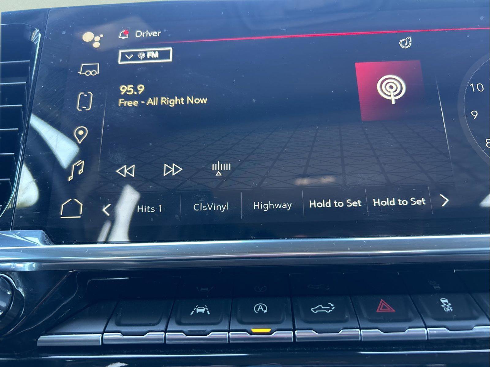 Used 2024 GMC Sierra 1500 Elevation image 30