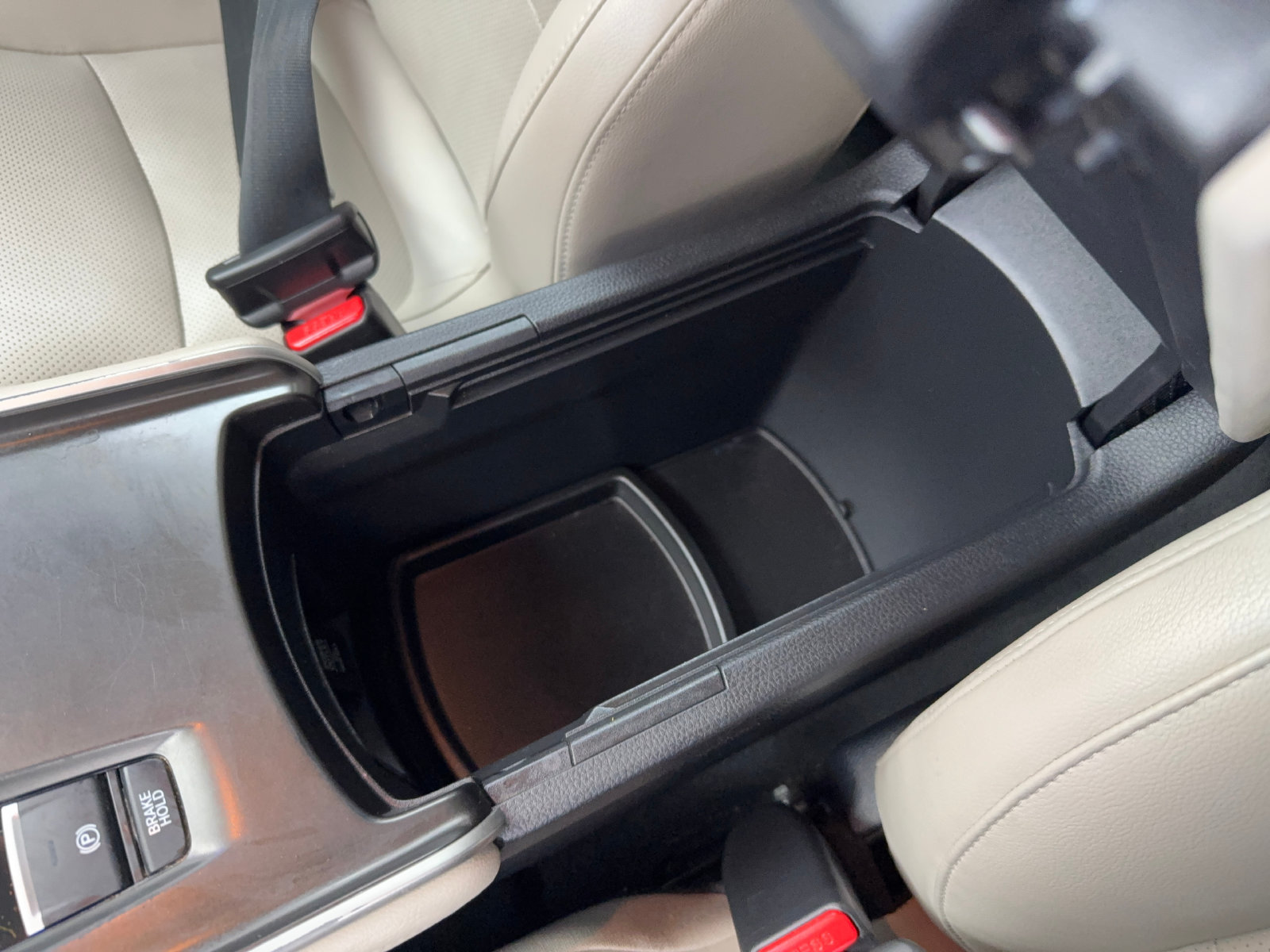 Used 2018 Honda Accord Touring image 19