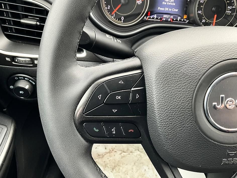 Used 2022 Jeep Cherokee Trailhawk w/ Comfort/Convenience Group image 31