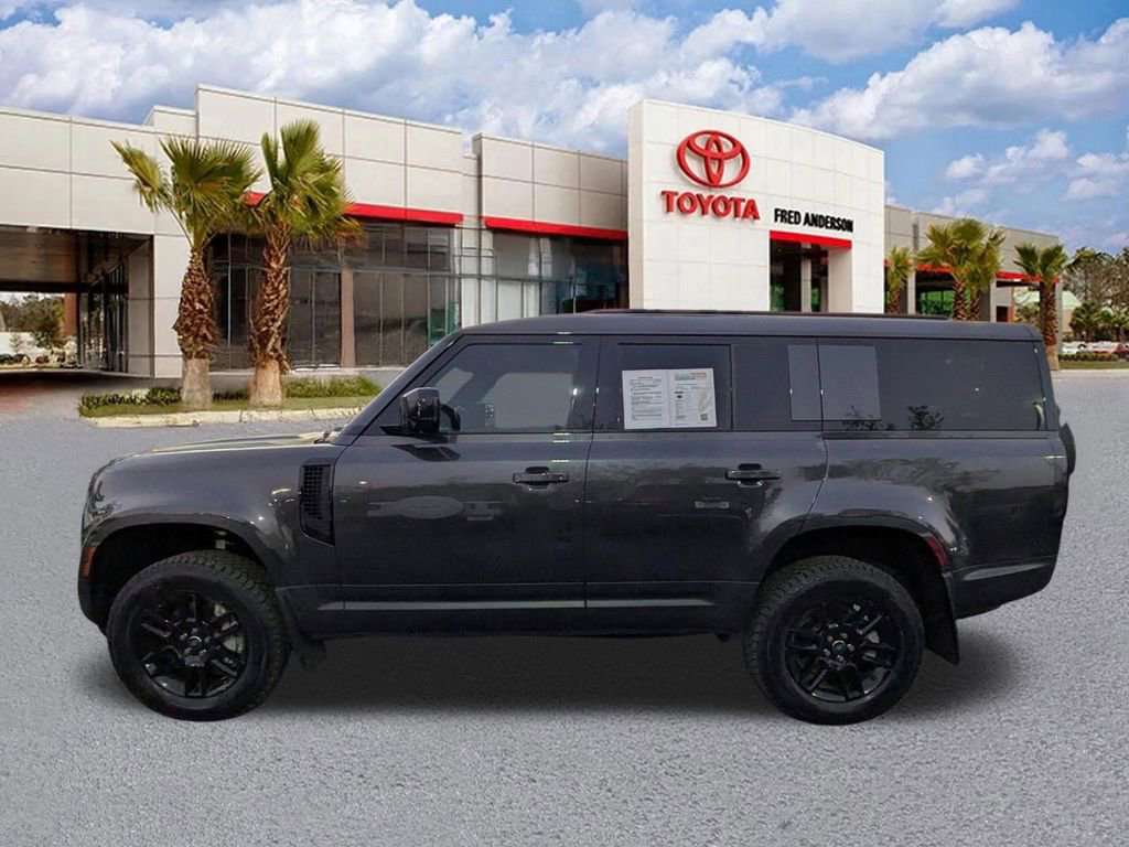 Used 2025 Land Rover Defender 130 S image 7