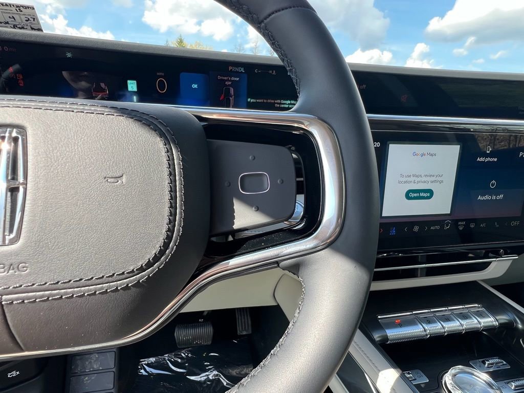 New 2026 Lincoln Nautilus Reserve w/ Jet Appearance Package AWD/4WD image 9