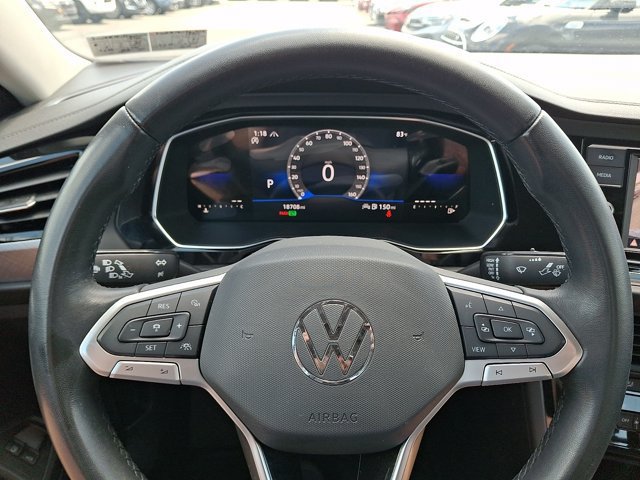 Certified 2023 Volkswagen Jetta SE FWD image 23