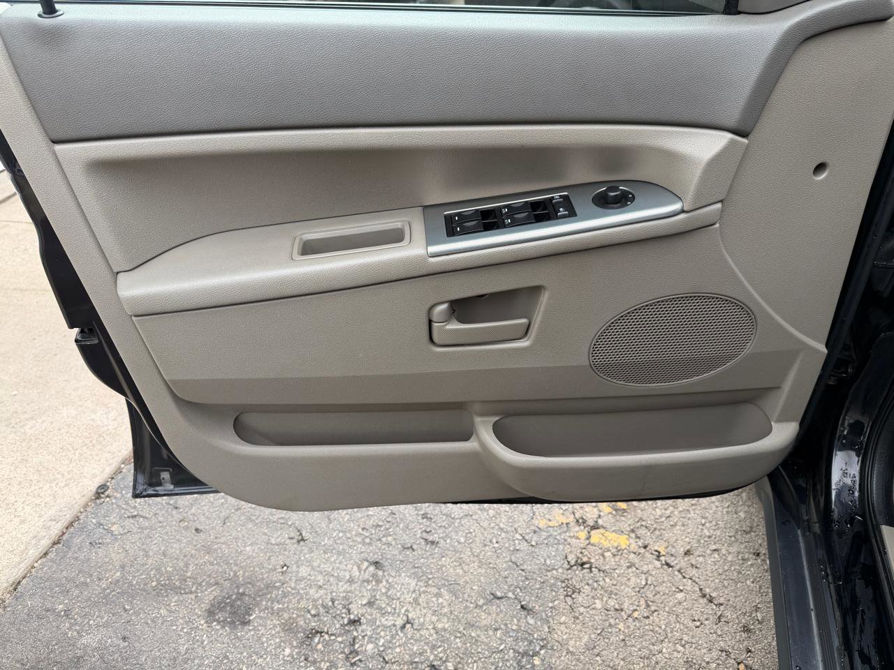 Used 2006 Jeep Grand Cherokee Laredo image 12