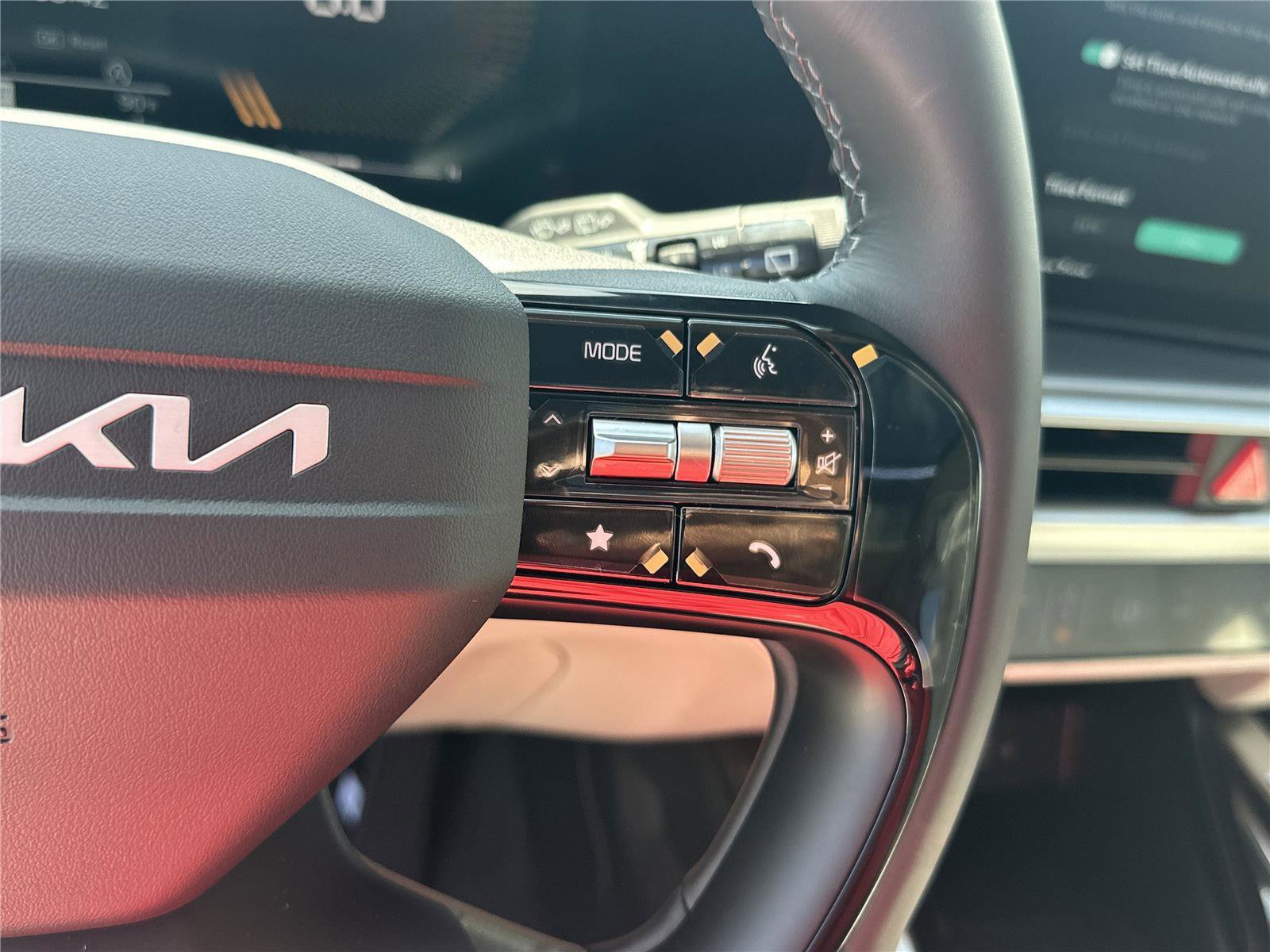 New 2026 Kia Sorento S image 12