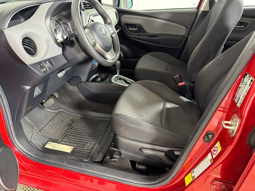 Used 2017 Toyota Yaris LE image 9