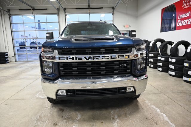 Used 2022 Chevrolet Silverado 2500 LT w/ Convenience Package image 2