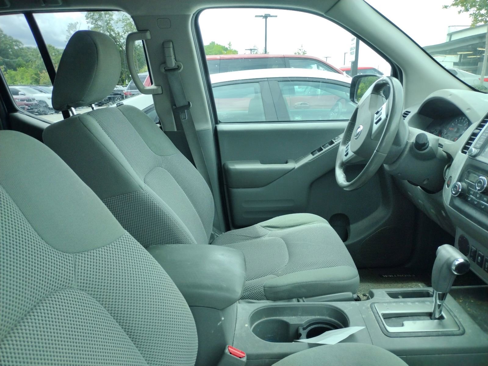Used 2019 Nissan Frontier SV w/ Value Truck Package RWD image 3
