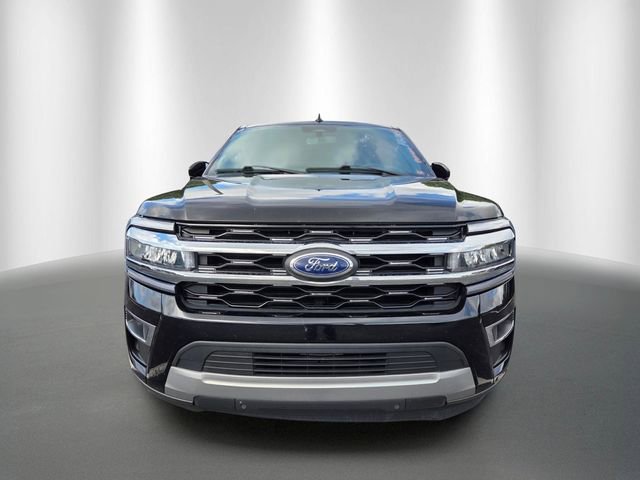 Used 2024 Ford Expedition Max Limited RWD image 2