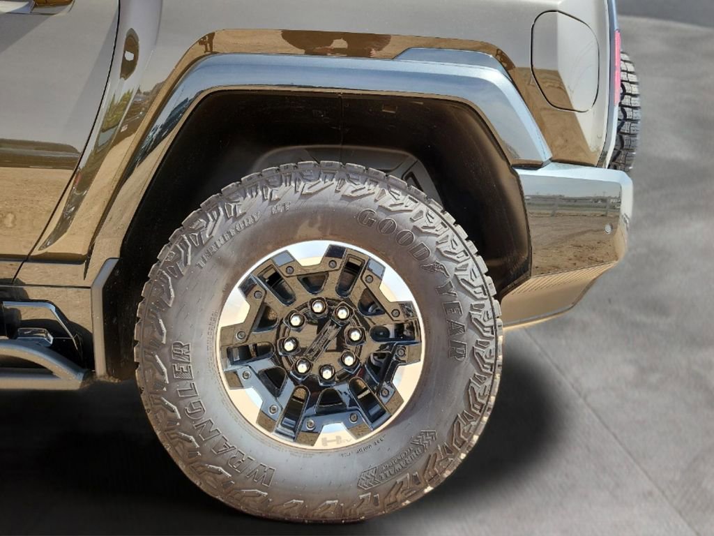 New 2025 GMC Hummer EV 2X w/ Extreme Off-Road Package image 10