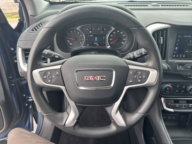Used 2024 GMC Terrain SLE w/ Driver Convenience Package image 11