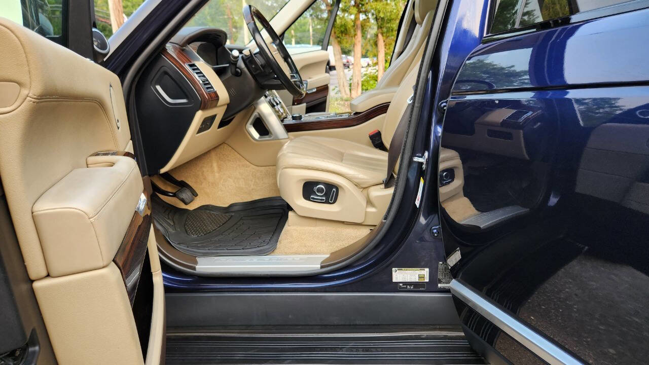 Used 2017 Land Rover Range Rover HSE AWD/4WD image 28