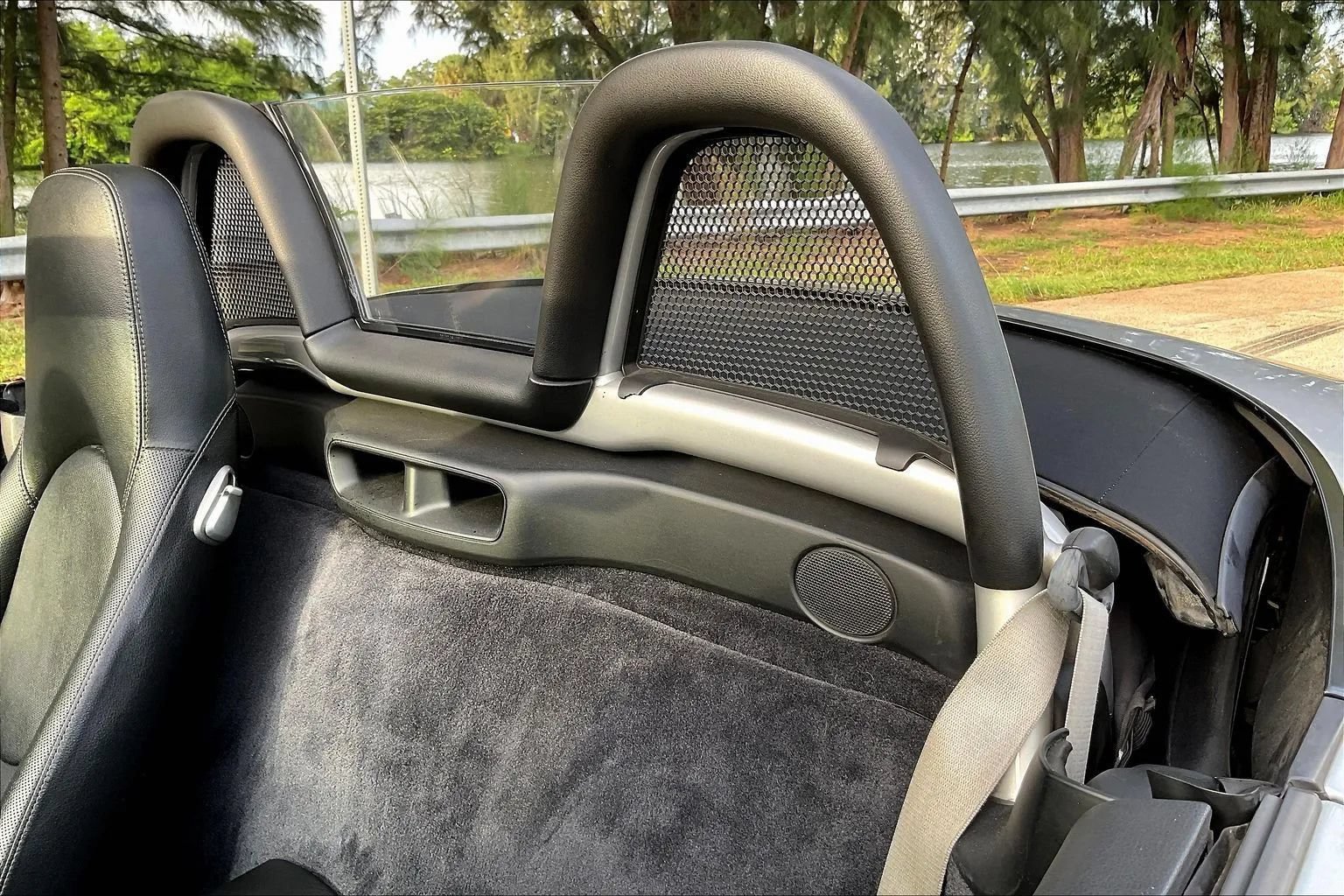 Used 2011 Porsche Boxster RWD image 11