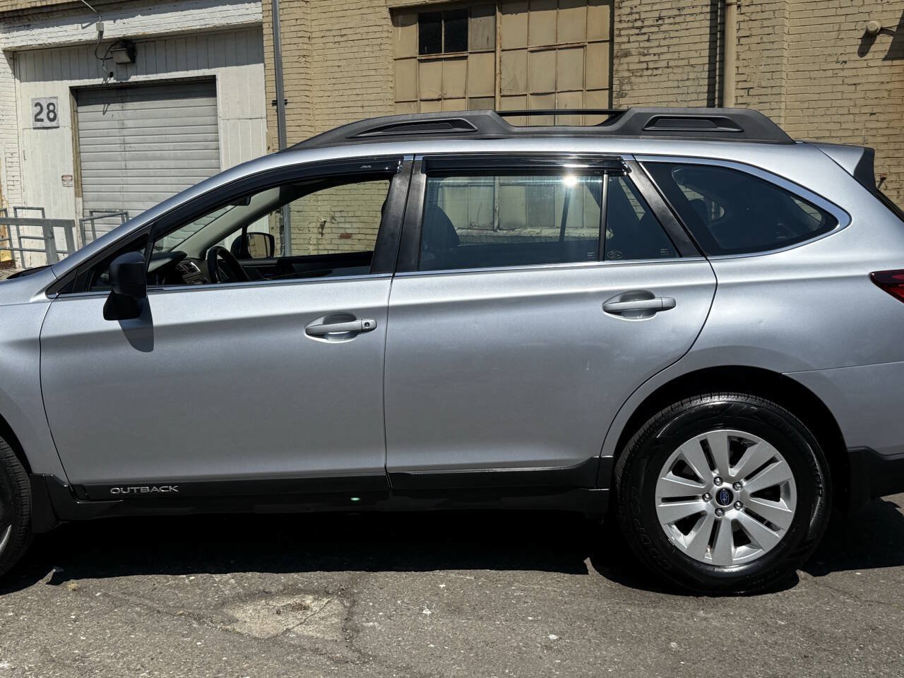 Used 2017 Subaru Outback 2.5i AWD/4WD image 18