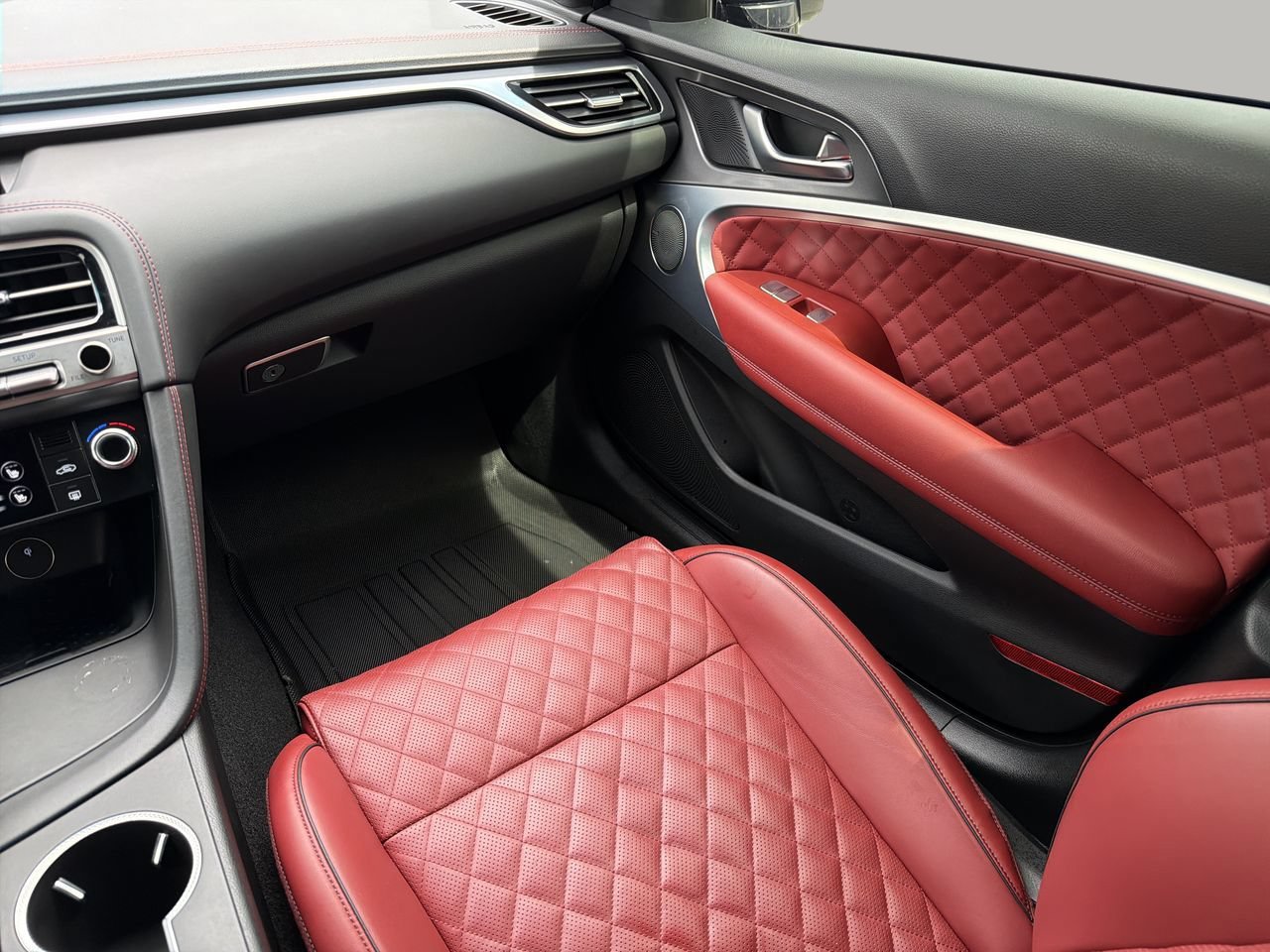 Used 2025 Genesis G70 3.3T Advanced w/ Sport Prestige Package RWD image 16