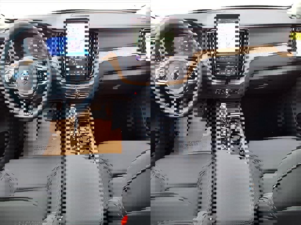 New 2026 Volvo XC60 B5 Plus w/ Protection Package Premier image 11