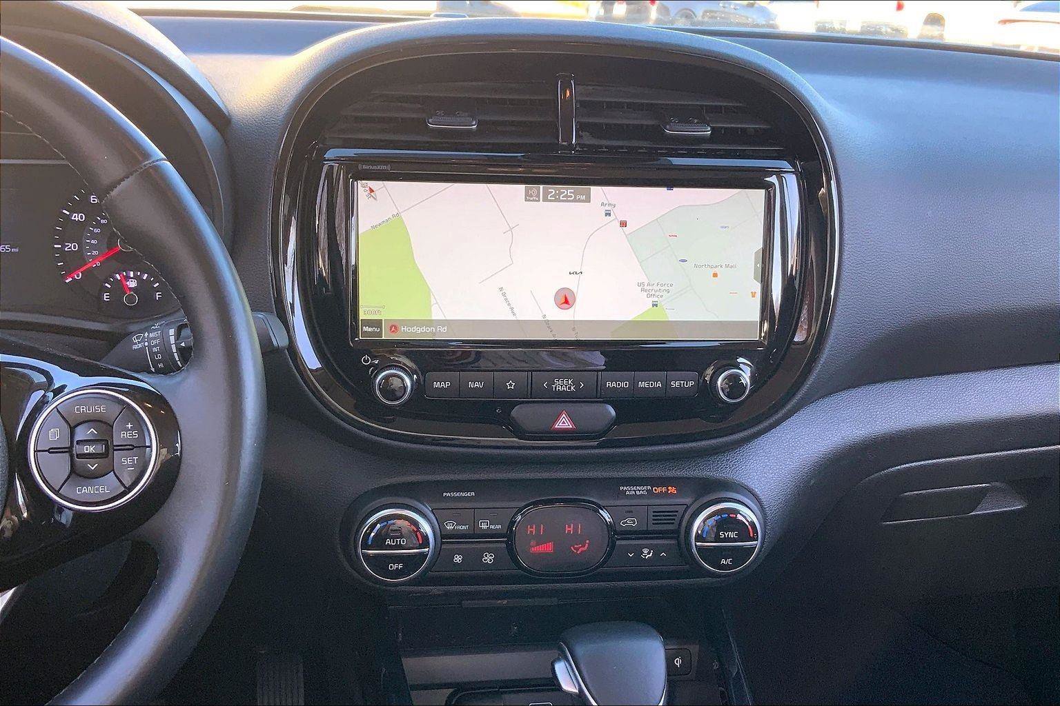 Used 2022 Kia Soul X-Line image 6