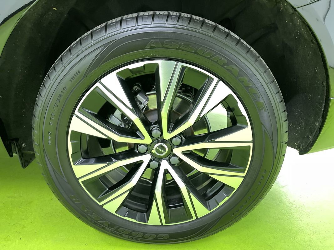 Used 2024 Volvo XC60 B5 Plus image 15