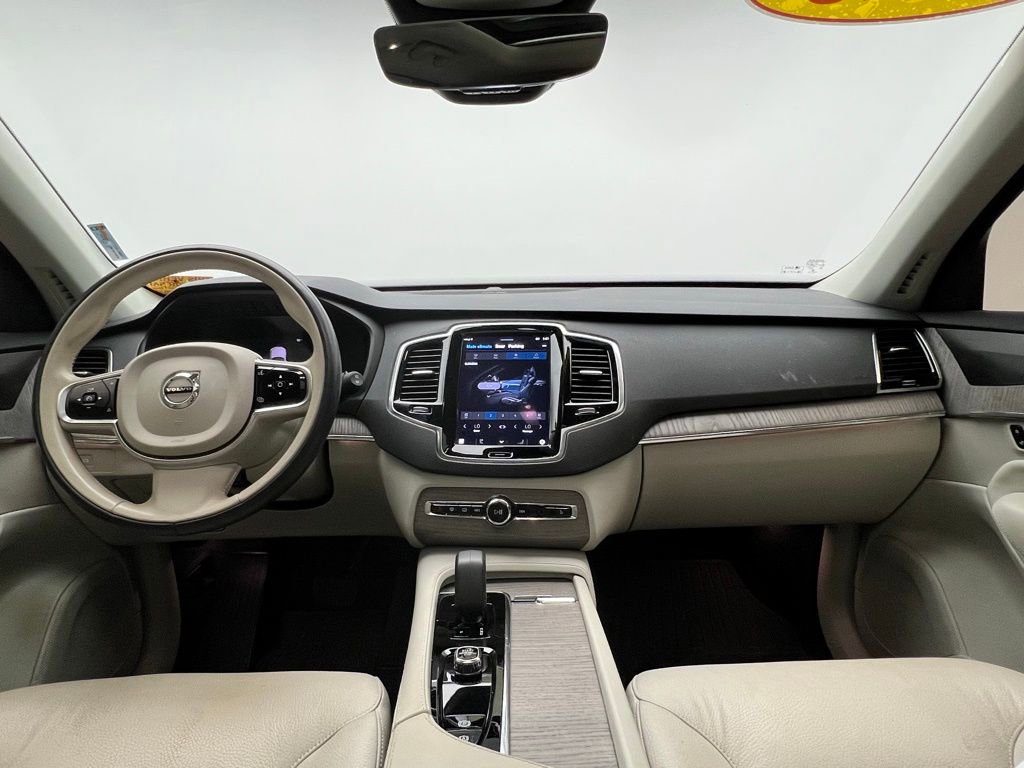 Used 2023 Volvo XC90 B6 Plus w/ Protection Package image 10