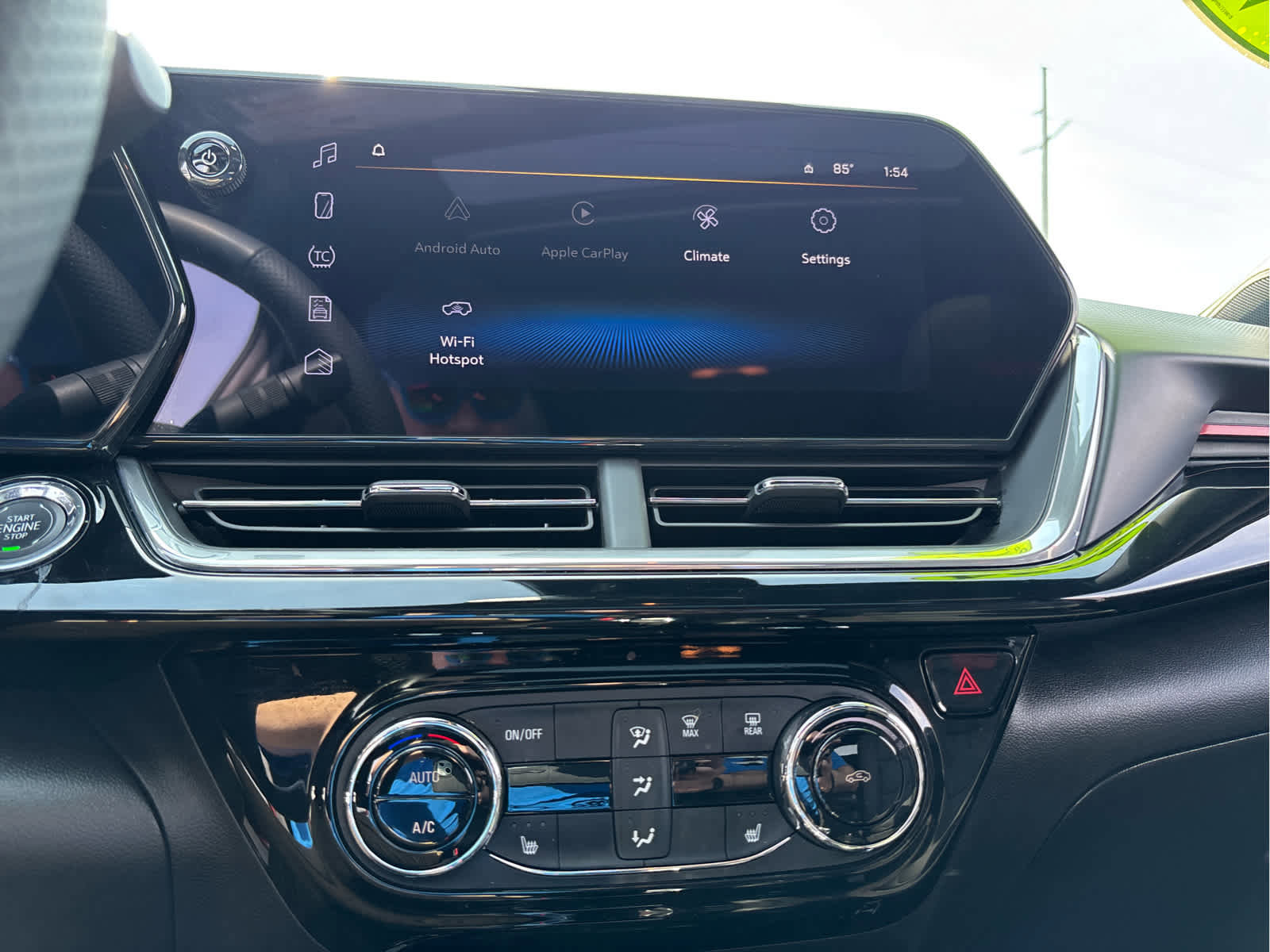 Certified 2024 Chevrolet Trax RS w/ Sunroof Package image 12