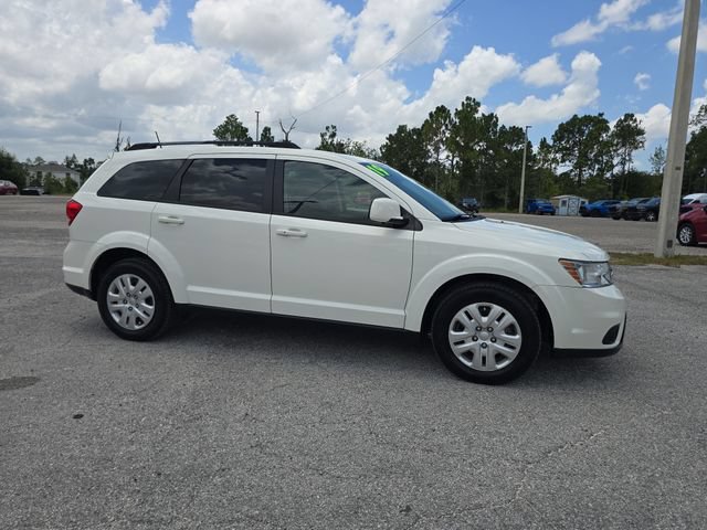 Used 2019 Dodge Journey SE w/ Connectivity Group FWD image 2