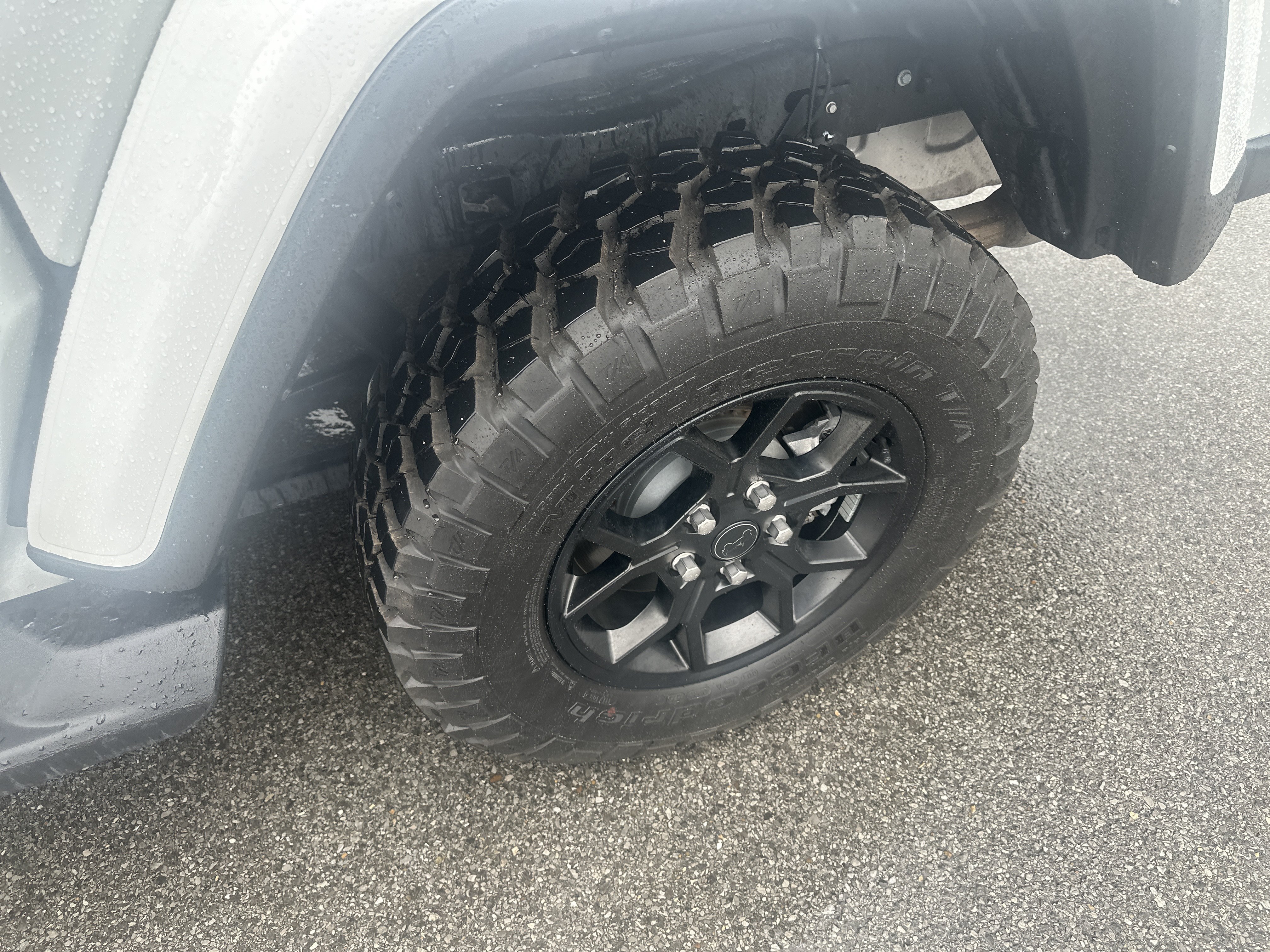 Used 2025 Jeep Gladiator Sport AWD/4WD image 23