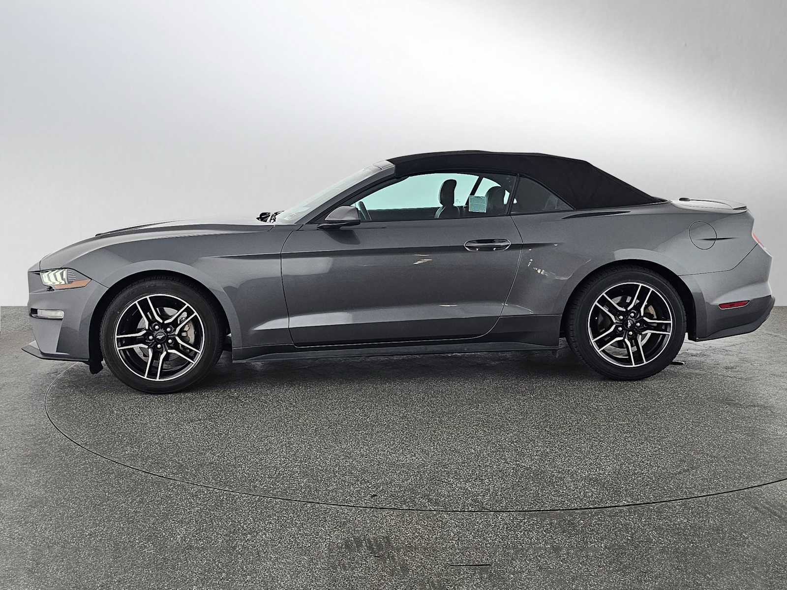 Used 2023 Ford Mustang Premium image 6
