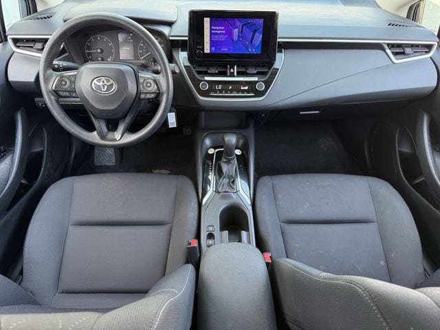 Used 2024 Toyota Corolla LE FWD image 11