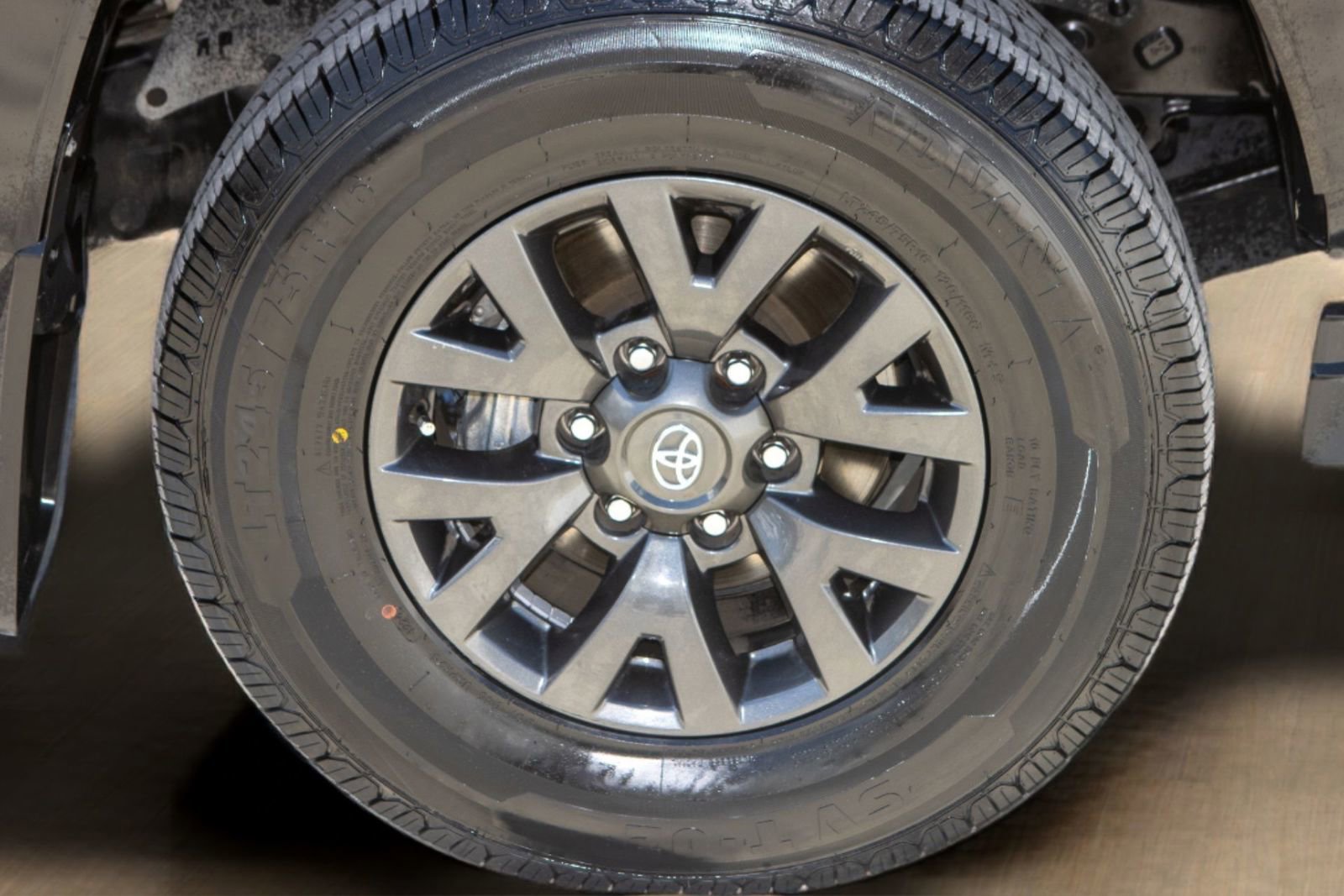 Used 2022 Toyota Tacoma SR5 w/ SR5 Appearance Package (SM) RWD image 34