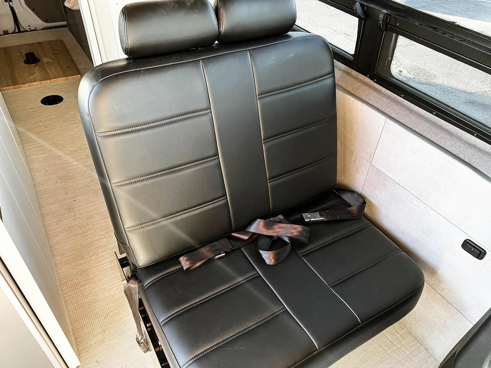 Used 2022 Mercedes-Benz Sprinter 2500 image 42