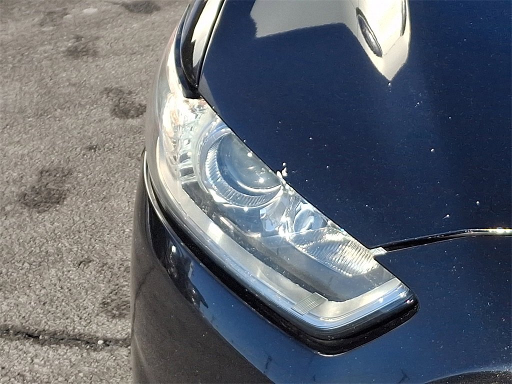 Used 2015 Ford Fusion SE w/ Equipment Group 202A image 9