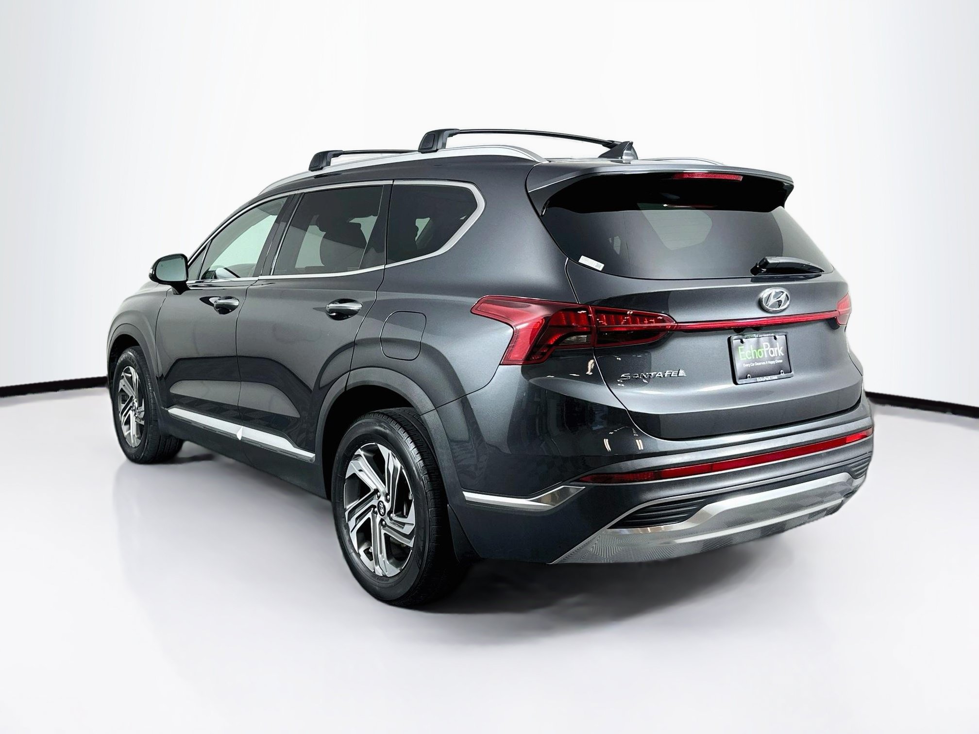 Used 2022 Hyundai Santa Fe SEL w/ Convenience Package FWD image 5