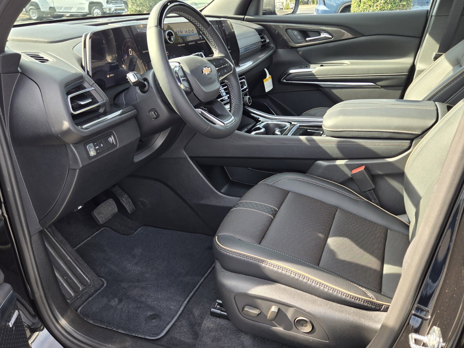 New 2026 Chevrolet Traverse High Country image 5