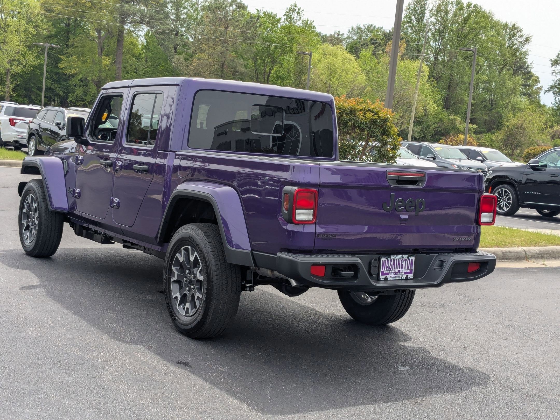 New 2026 Jeep Gladiator Sport image 7
