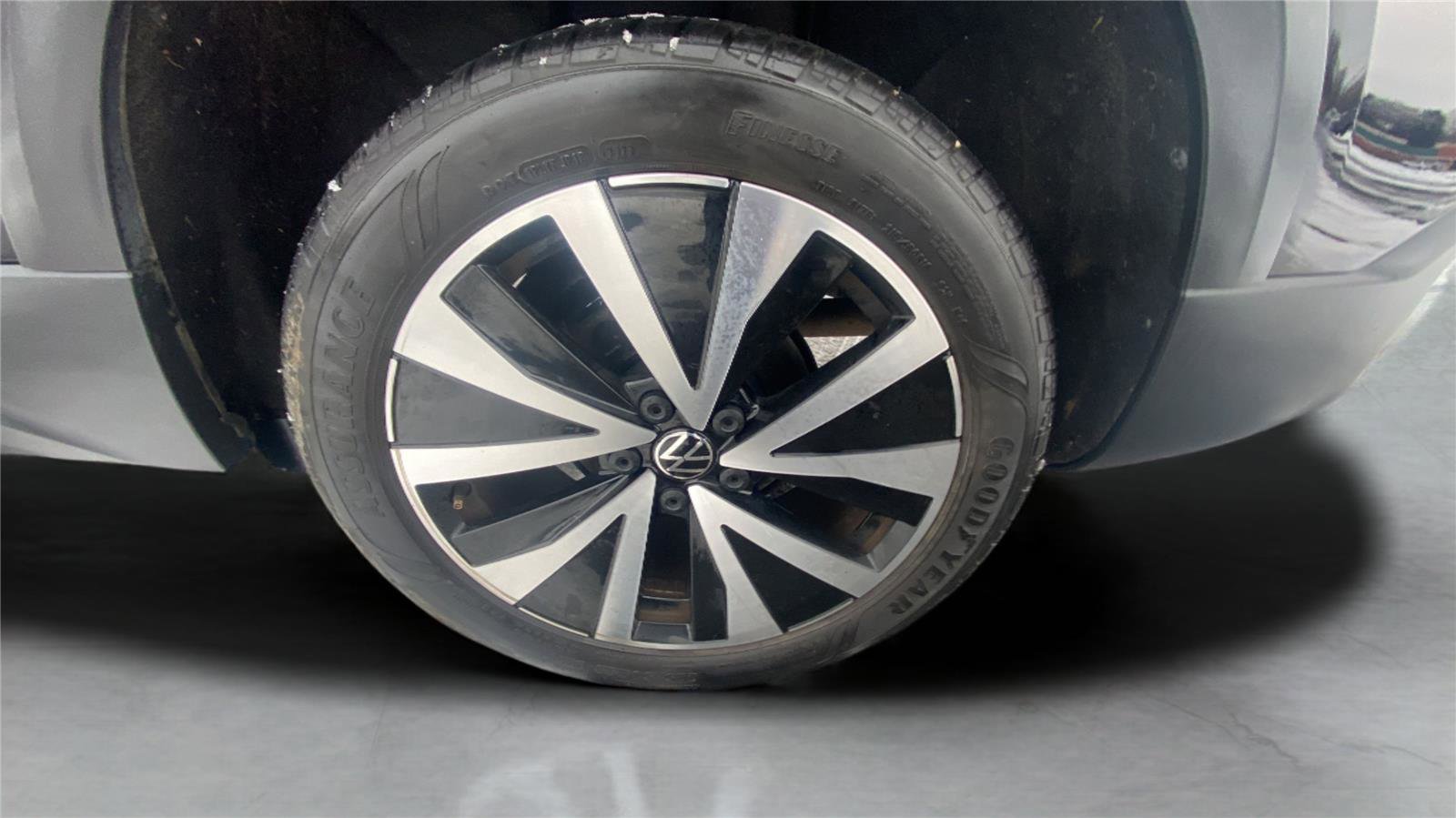 Used 2024 Volkswagen Taos SE image 22