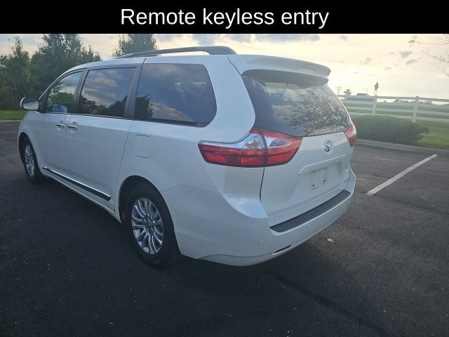 Used 2017 Toyota Sienna XLE w/ XLE Navigation Package FWD image 11