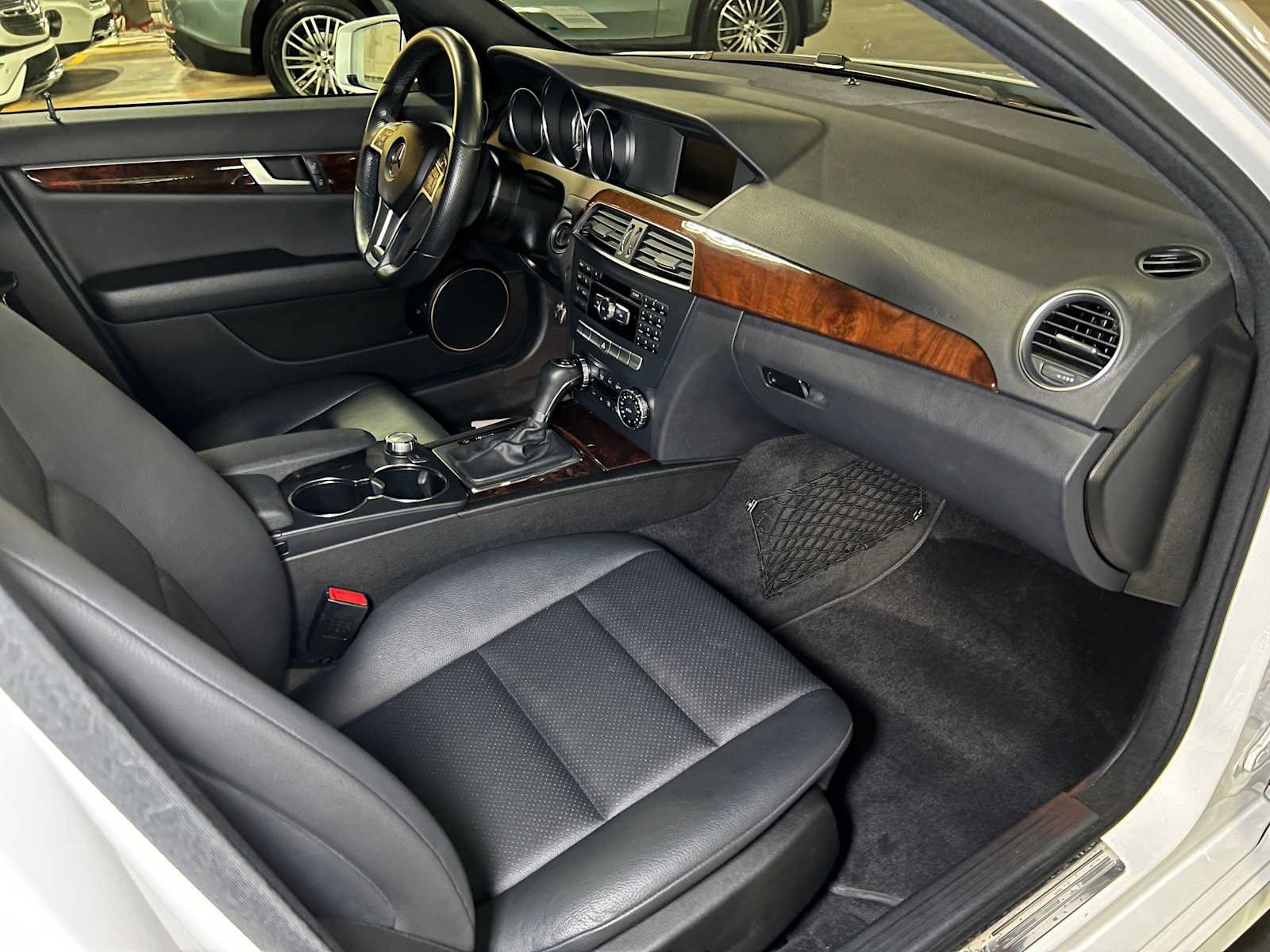 Used 2014 Mercedes-Benz C 250 Sedan image 11