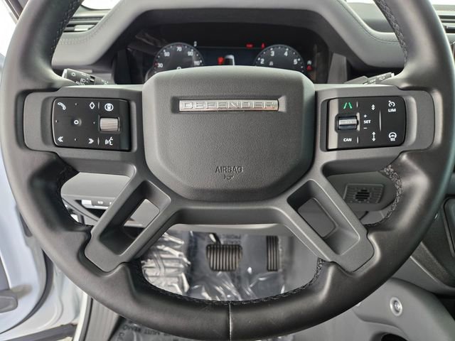 Used 2024 Land Rover Defender 130 X-Dynamic SE image 22