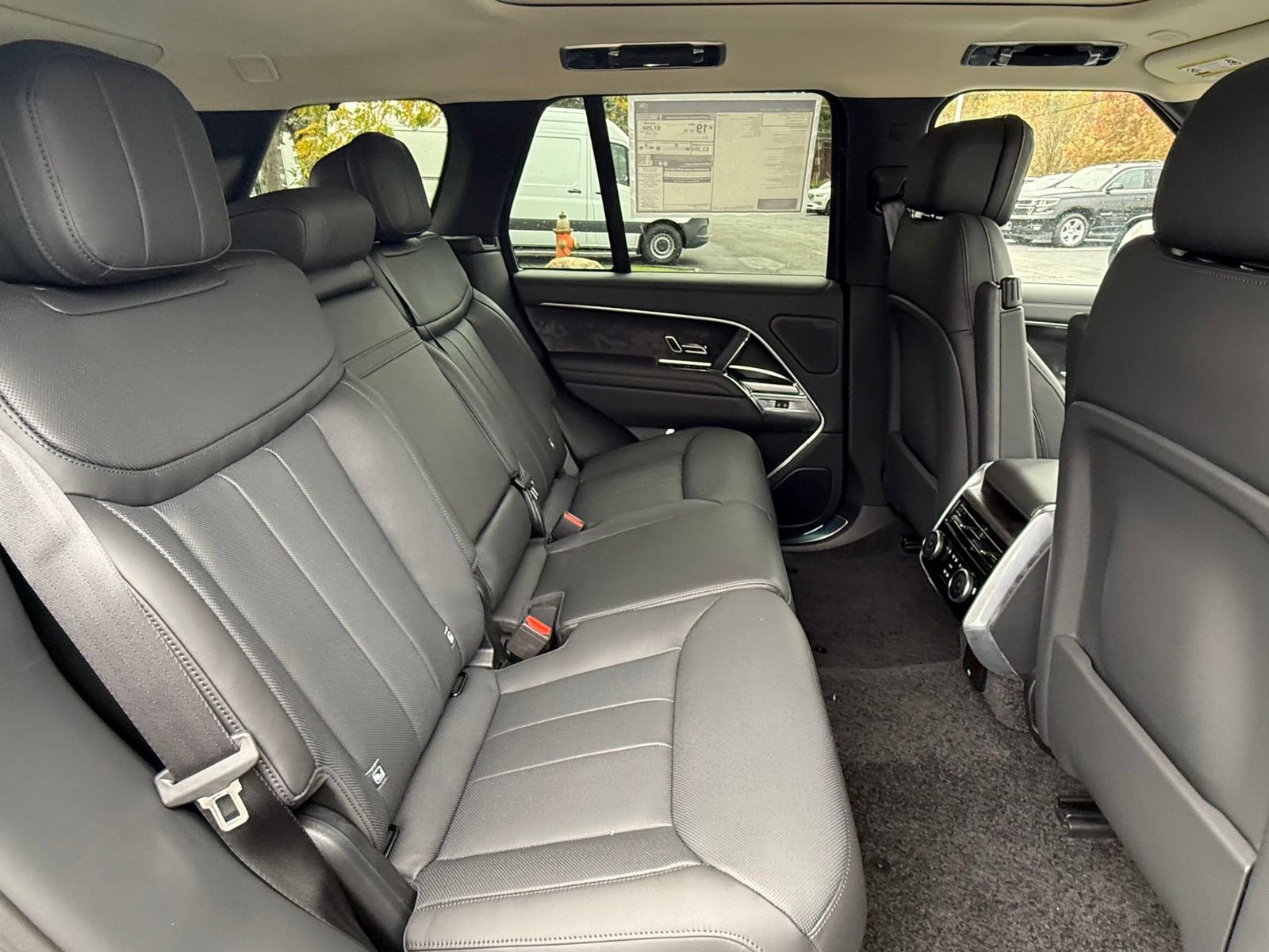 New 2026 Land Rover Range Rover SE AWD/4WD image 17