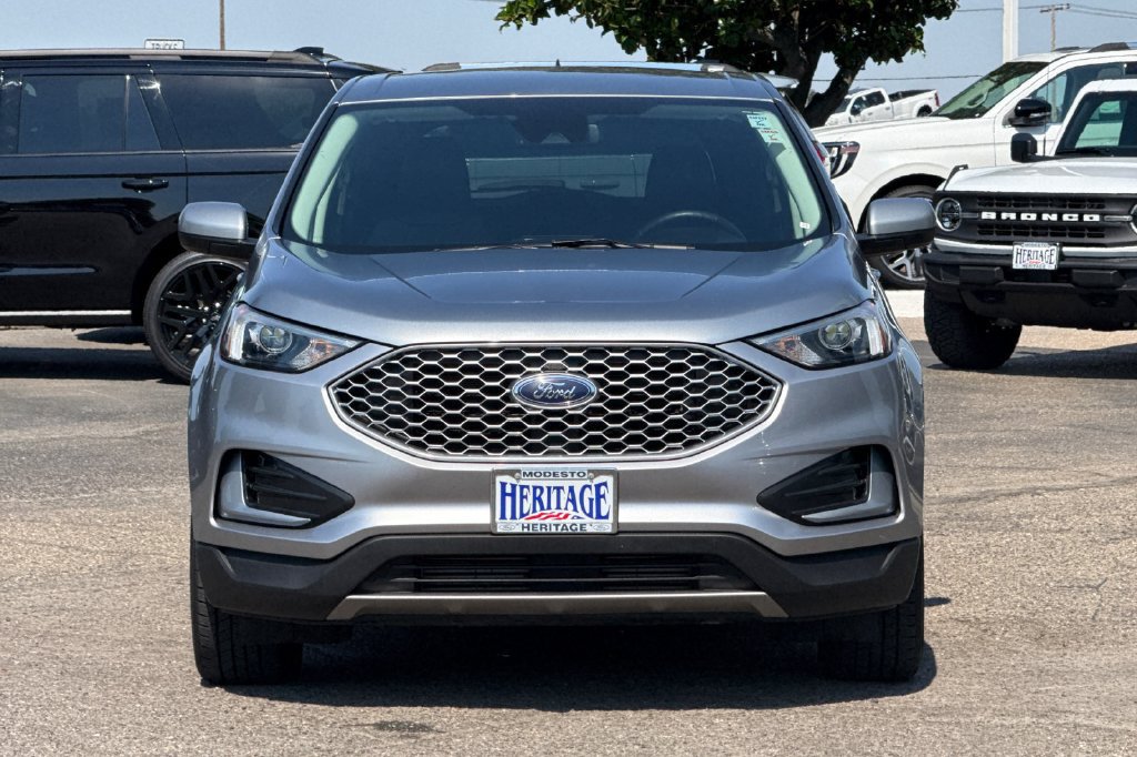 Used 2024 Ford Edge SEL AWD/4WD image 9