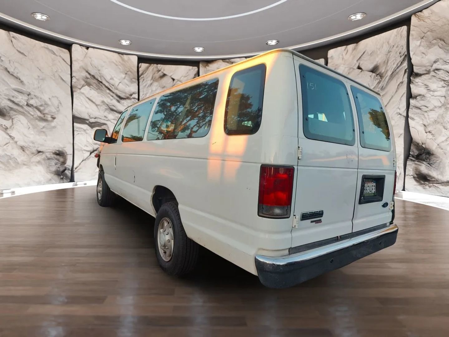 Used 2007 Ford E-350 and Econoline 350 XLT image 7