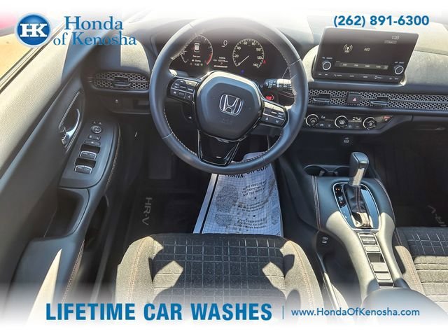 Used 2025 Honda HR-V Sport image 11