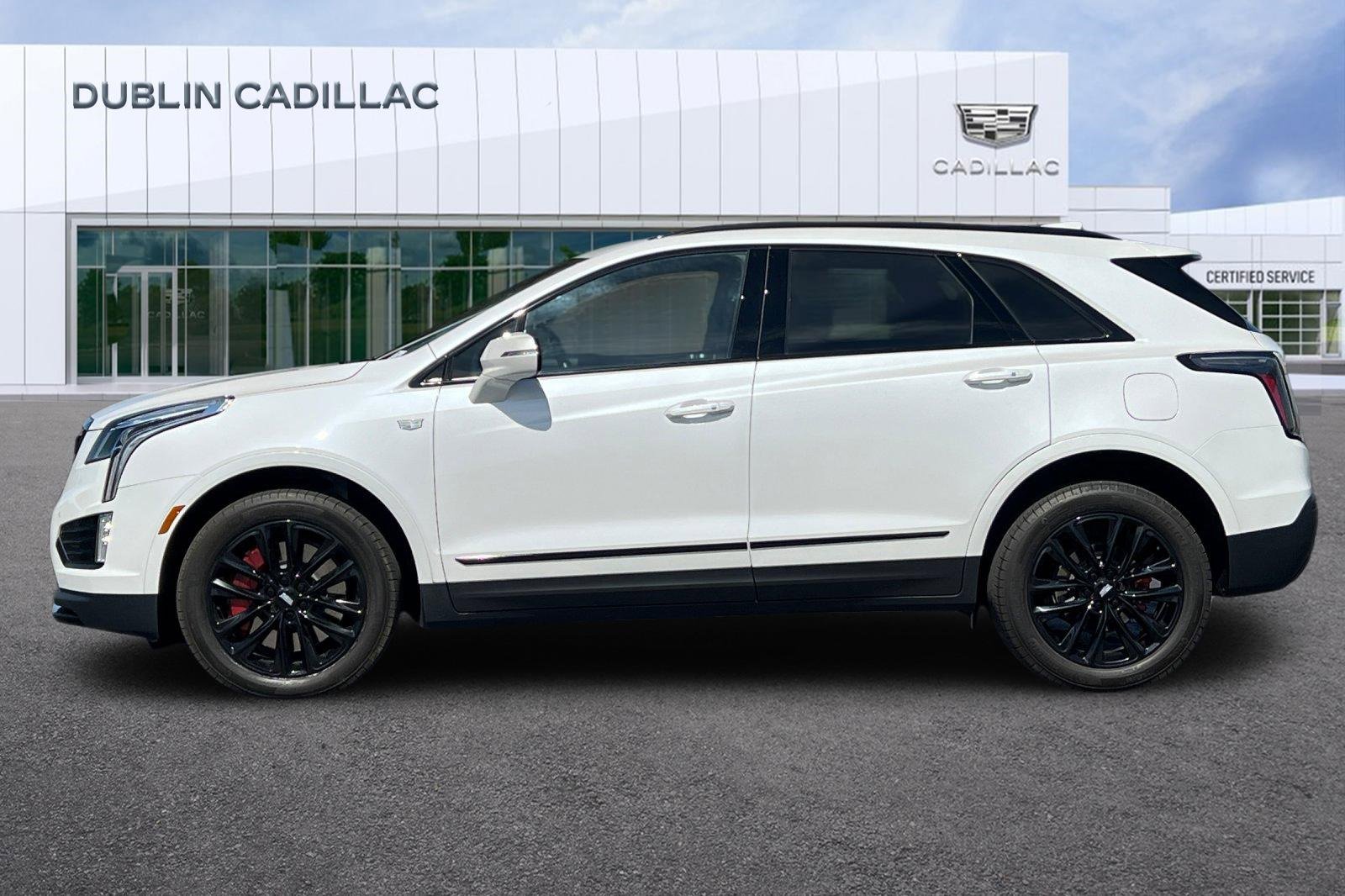 Used 2022 Cadillac XT5 Sportv w/ LPO, ONYX Package image 7