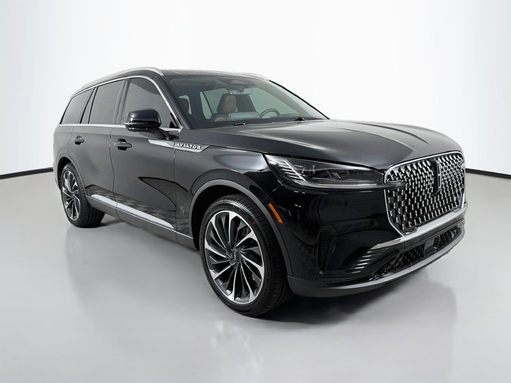 New 2026 Lincoln Aviator Reserve w/ Illumination Package RWD image 3