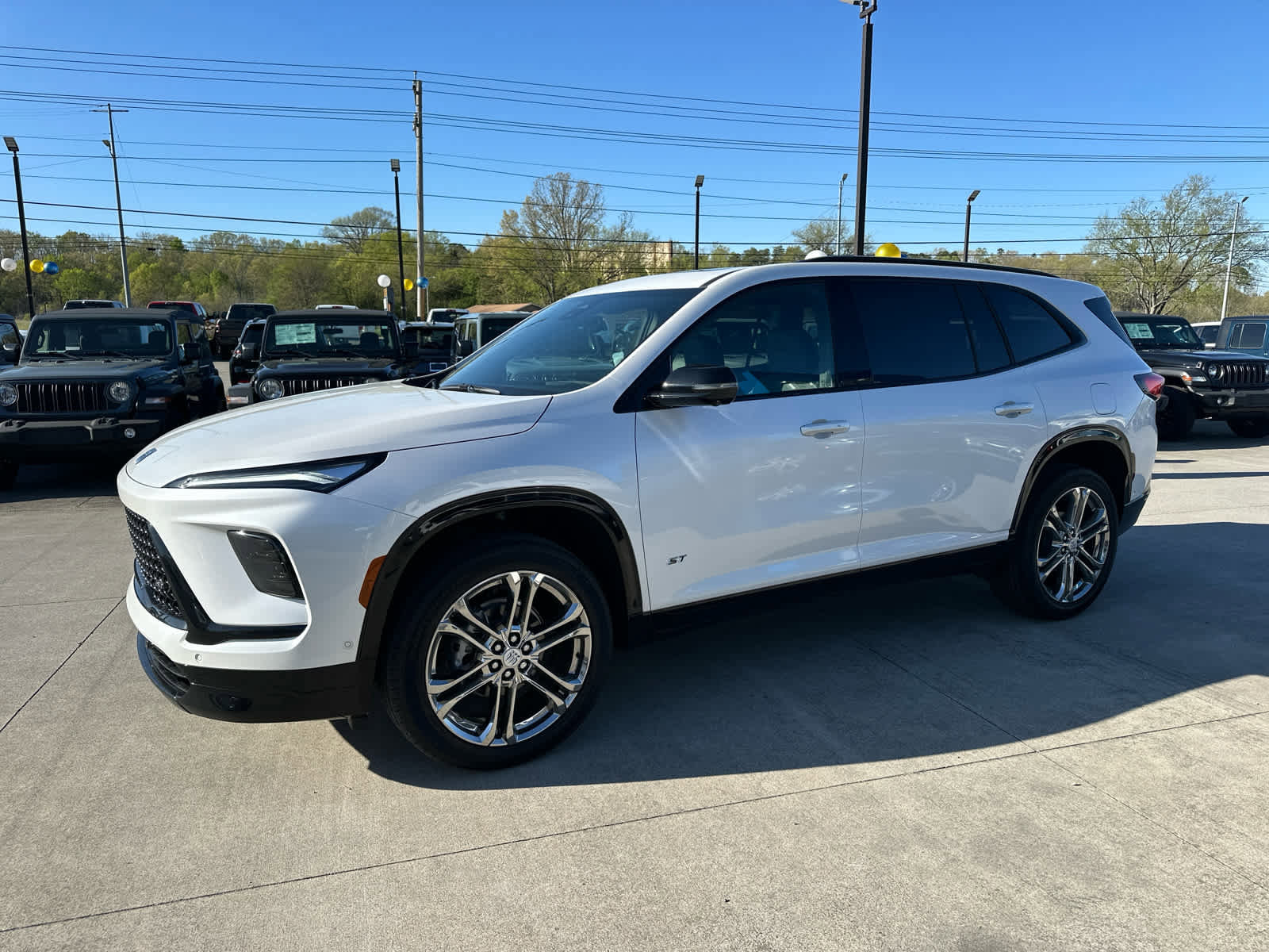 New 2025 Buick Enclave Sport Touring w/ Super Cruise Package image 5