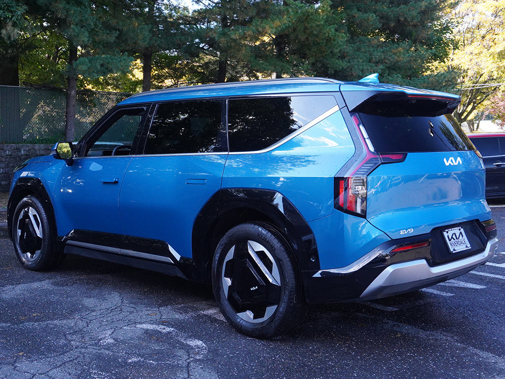 Used 2024 Kia EV9 Land AWD/4WD image 14