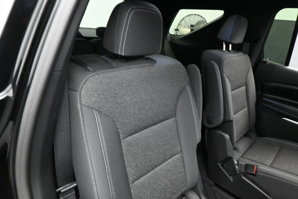 Used 2026 Chevrolet Traverse LT FWD image 38