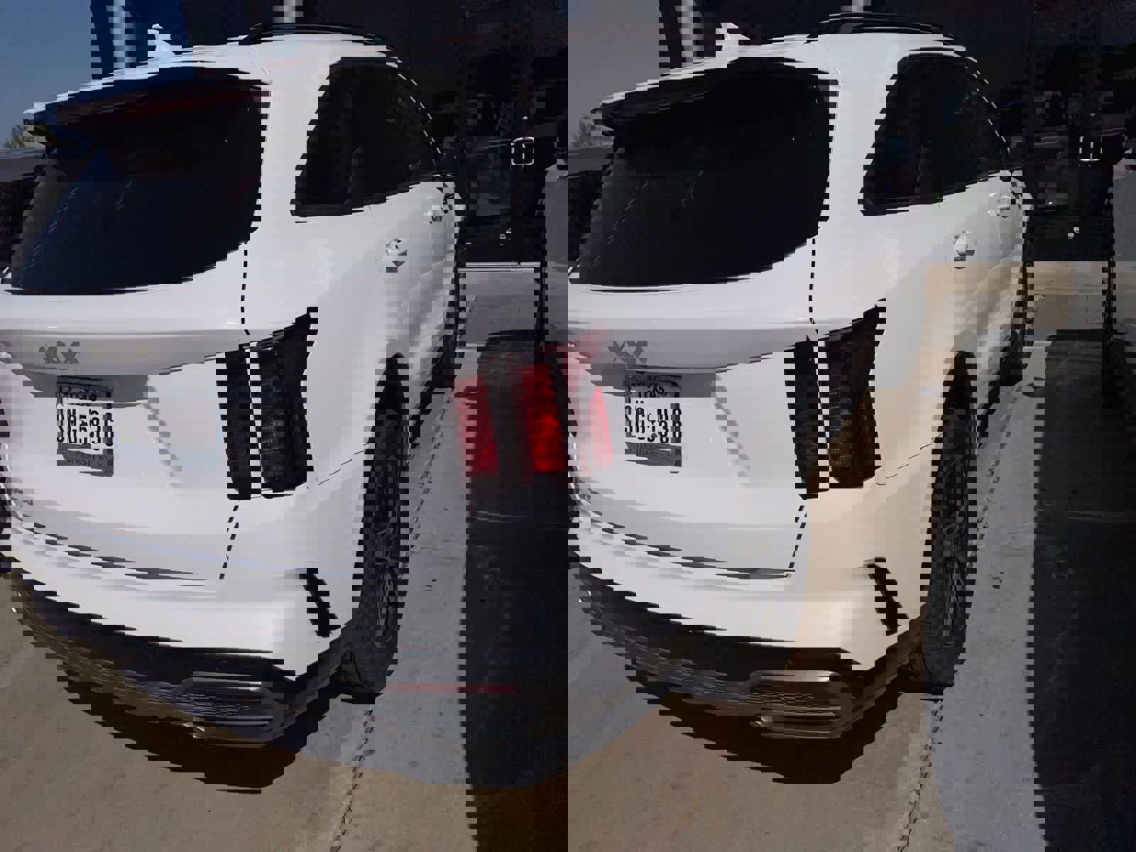 Used 2023 Kia Sorento S image 5