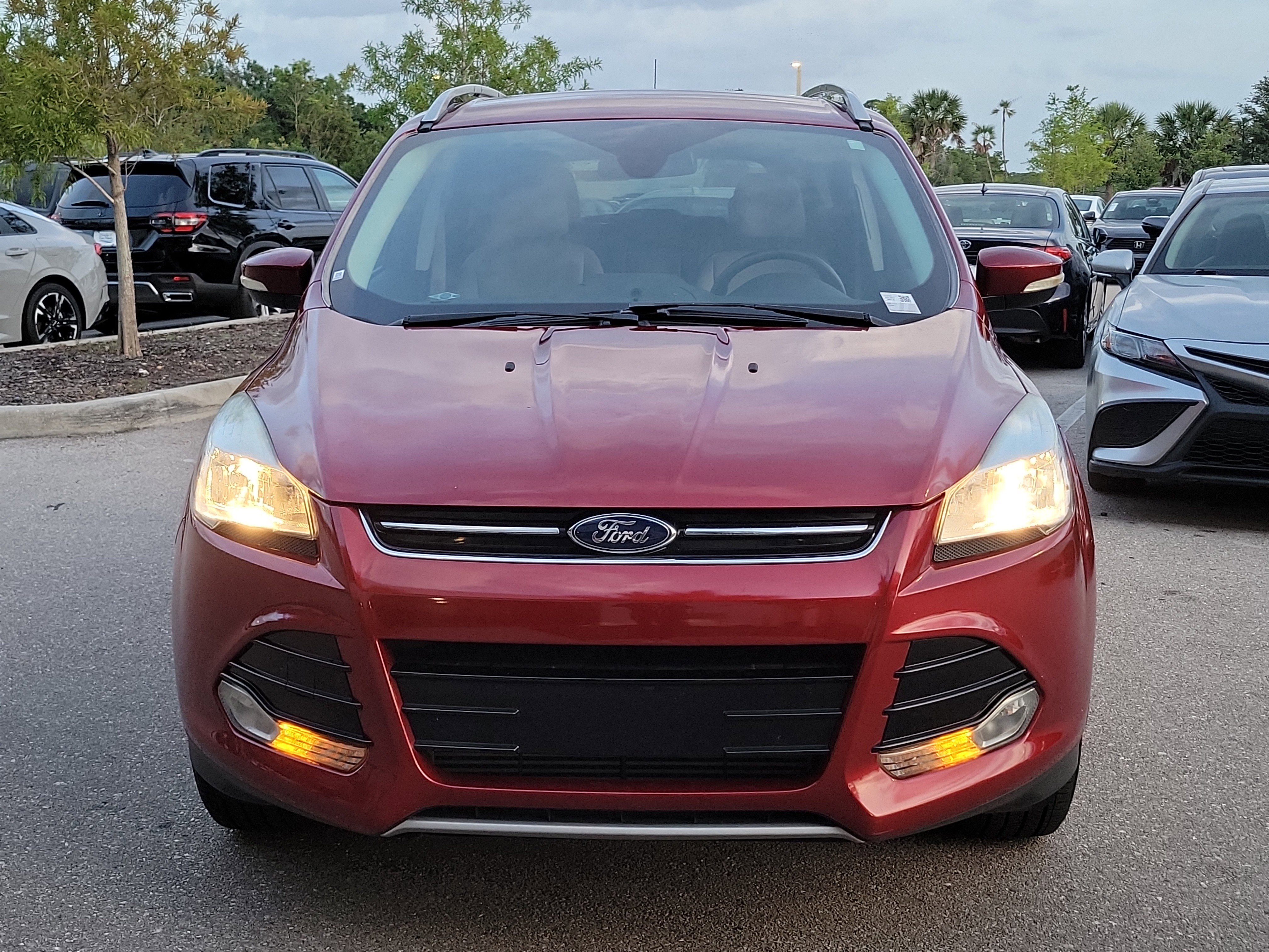 Used 2016 Ford Escape Titanium FWD image 2